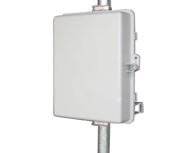 Tycon Solar 14 x 10 x 5" Polycarbonate Outdoor Enclosure (pole/wall mountable) - TYCON Systems - (Dev) Baltic Networks